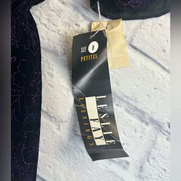 NWT Vintage Leslie Fay Peplum Blouse w/ Black & Purple Burn Out Print. Size 8. - Picture 5 of 9